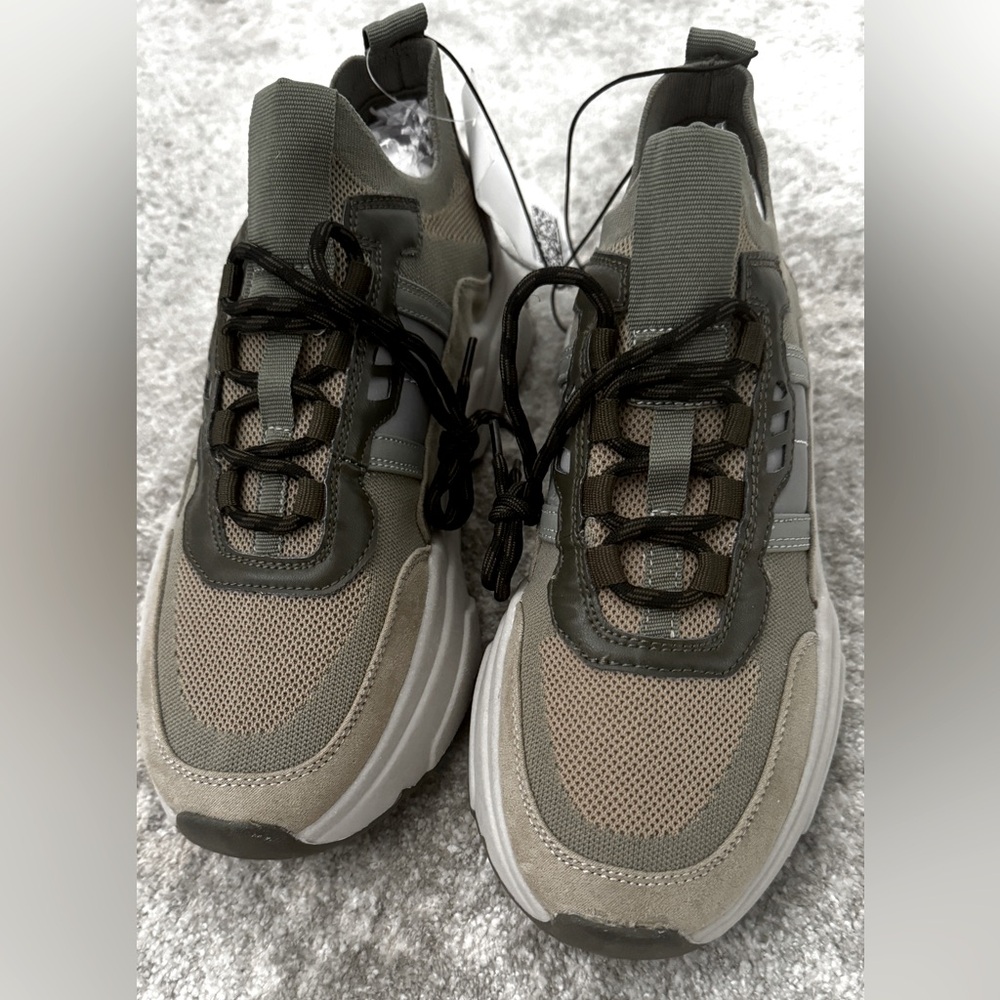 H&M Beige/Brown Chunky Sneakers. Size 8/Eur 39